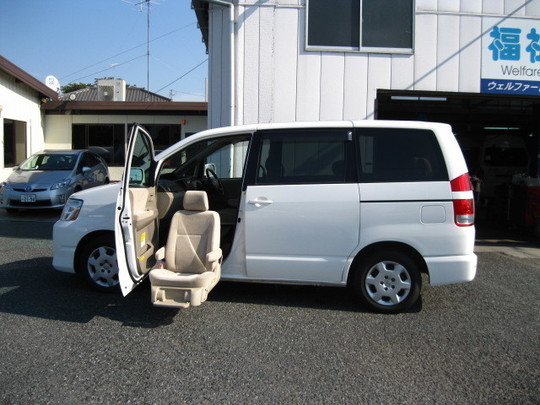 Ｍ様・ご契約有難う御座います。中古福祉車両：トヨタ・ノア