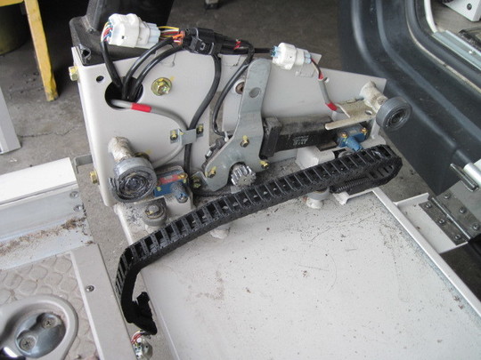 福祉車両　修理　故障　トラブル　車椅子移動車　リフト　H24.10. (19).JPG