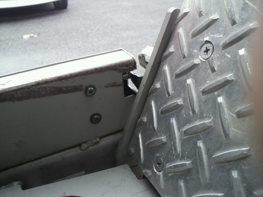 ウェルキャブ　福祉車両　ハイエース　修理　故障　トラブル　５１ (5).jpg