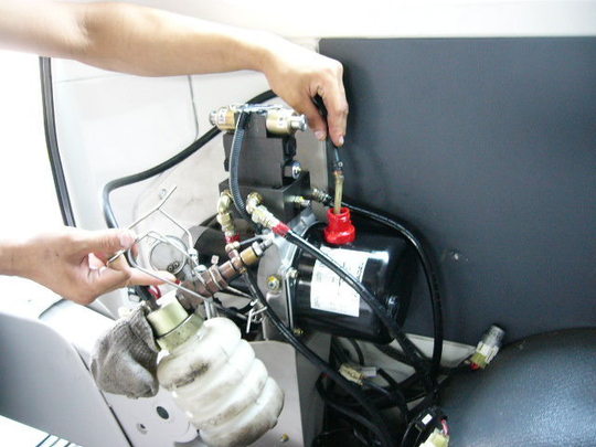 ハイエース　福祉車両　修理　トラブル　H24 (2).jpg